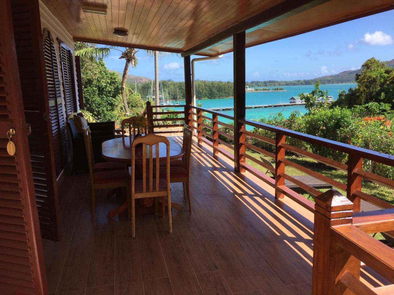Le Grand Bleu Villas Baie Sainte Anne Exterior foto